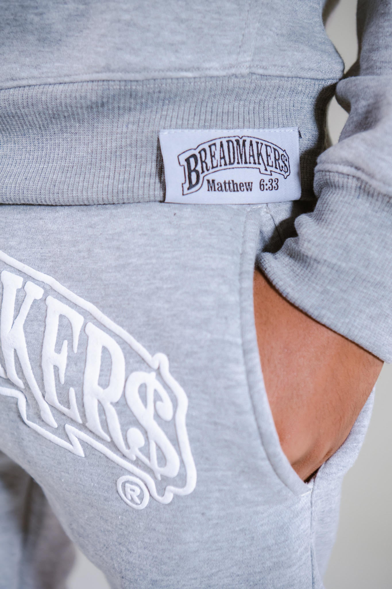 BREADMAKER$CO "PRAY 4 ME"GREY SWEATSUIT